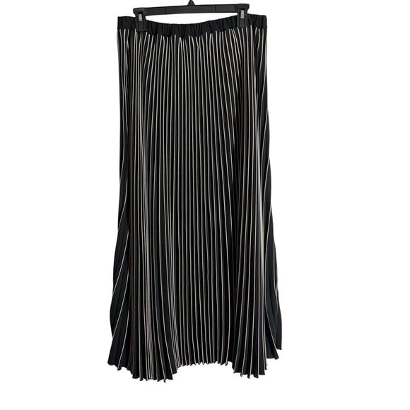 NWT Maeve Anthropologie Striped Button-Front Pleated Maxi Skirt Black/White L - Picture 10 of 13